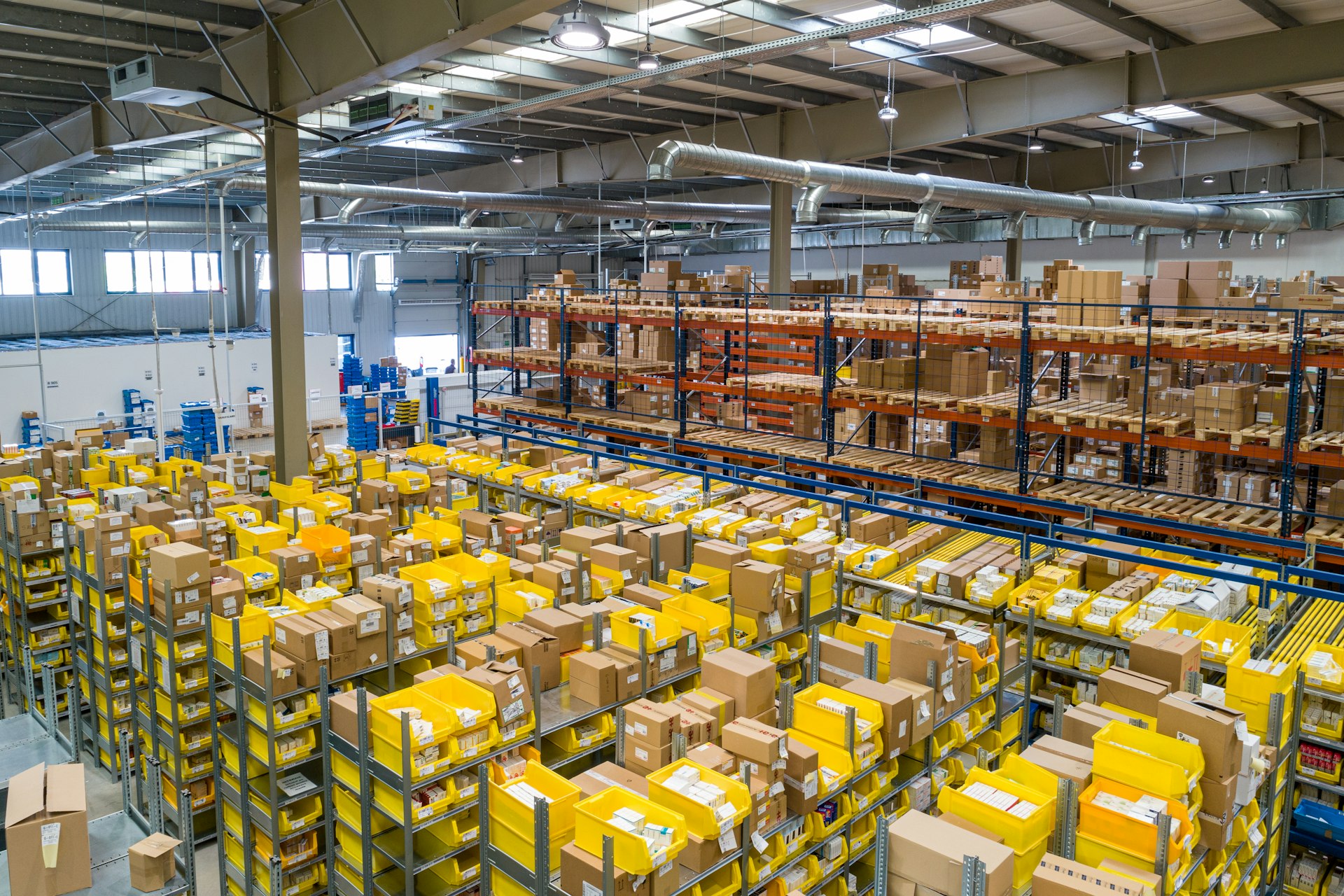 Speedizon flagship fulfilment hub with high-bay racking and automated conveyor systems